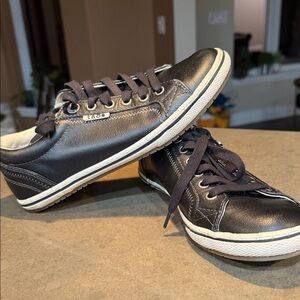 Taos Plim Soul Black Leather Sneakers with White Accents